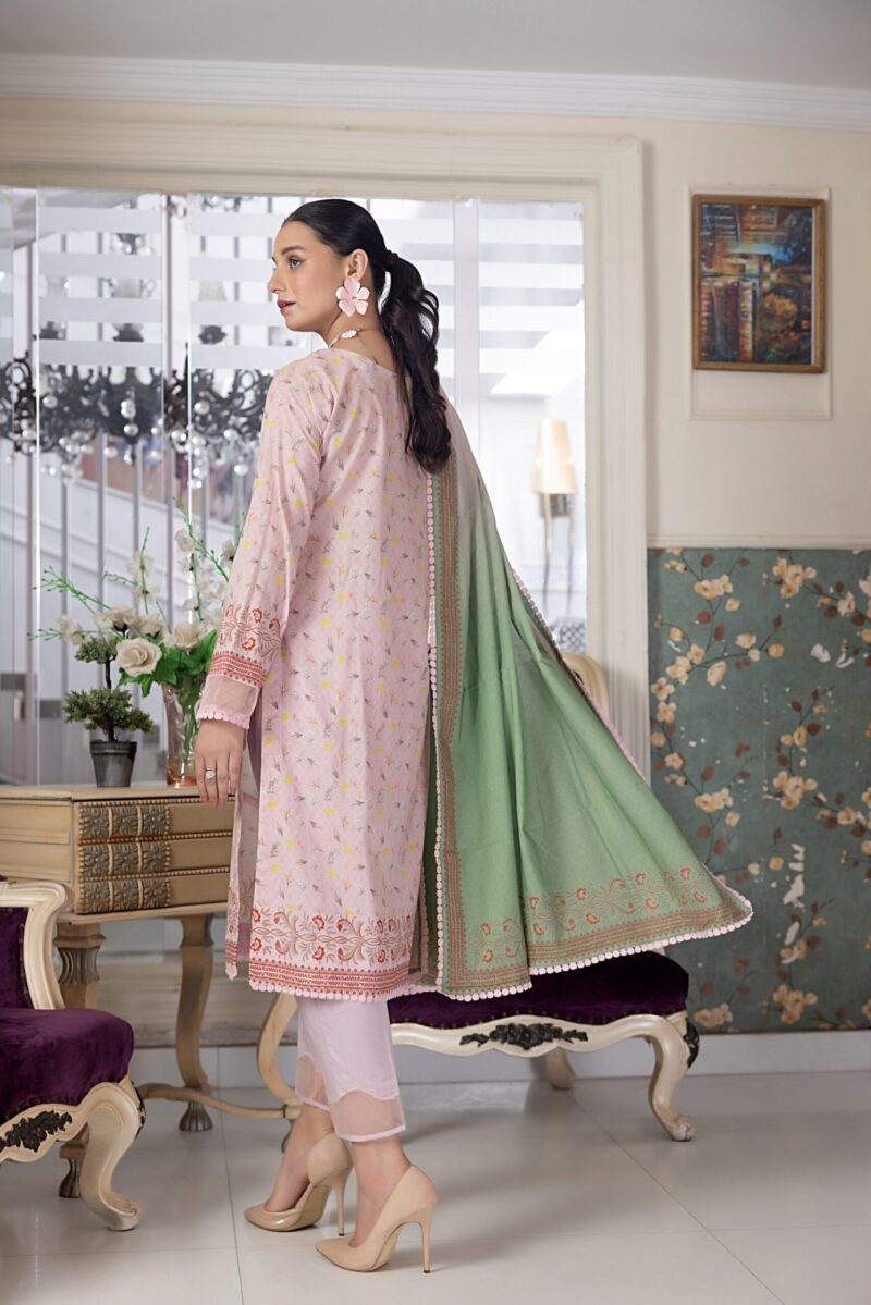 Regalia Lawn 2024 | Embroidered Salwar Kameez